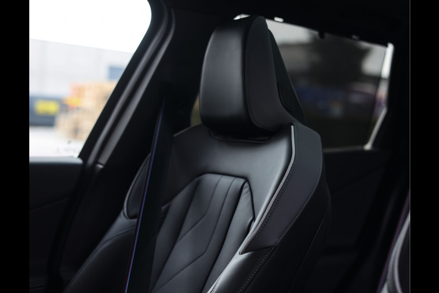 BMW X3 30e xDrive | Pano - Trekhaak - HUD