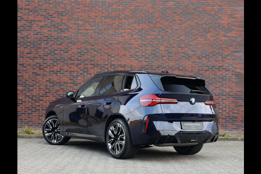 BMW X3 30e xDrive | Pano - Trekhaak - HUD