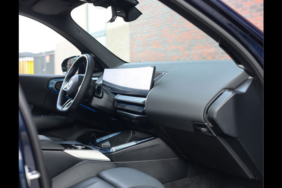 BMW X3 30e xDrive | Pano - Trekhaak - HUD