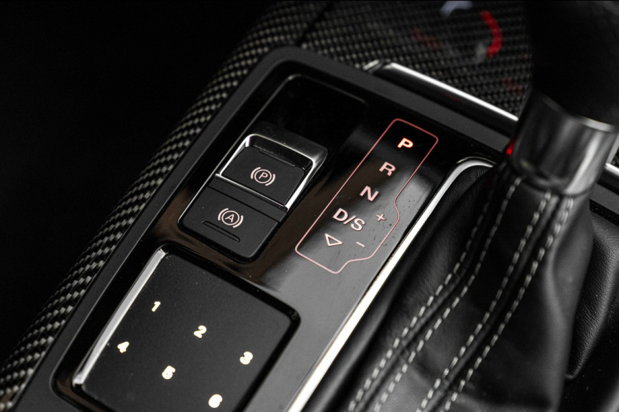 Audi RS6 Avant 4.0 TFSI Quattro Performance Pro Line Plus Keramisch Pano Carbon B&O 360 Camera 21'' WF