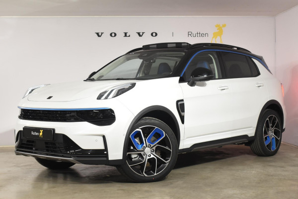 Lynk & Co 01 262PK Automaat / 360 Camera / Adaptieve cruise control / Glazen schuif-kanteldak / Elektrische stoelen met geheugenfunctie / Stoelverwarming / Elektrische achterklep / Climate control / Parkeersensoren V+A / 20"velgen / Keyless entry /