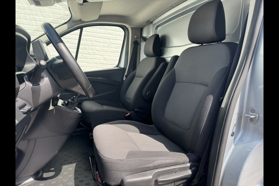 Renault Trafic 2.0 dCi 130 T30 L2H1 Work Edition Dubbele Schuifdeuren Trekhaak Navi Cruise Clima Carplay Betimmering Laadruimte