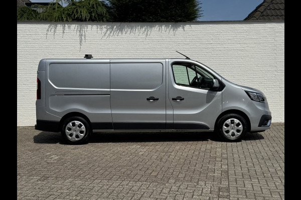 Renault Trafic 2.0 dCi 130 T30 L2H1 Work Edition Dubbele Schuifdeuren Trekhaak Navi Cruise Clima Carplay Betimmering Laadruimte