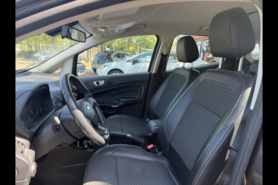 Ford EcoSport 1.0 EcoBoost Trend Essential | Trekhaak | Stuur-& Stoelverwarming | Navigatie | Camera |