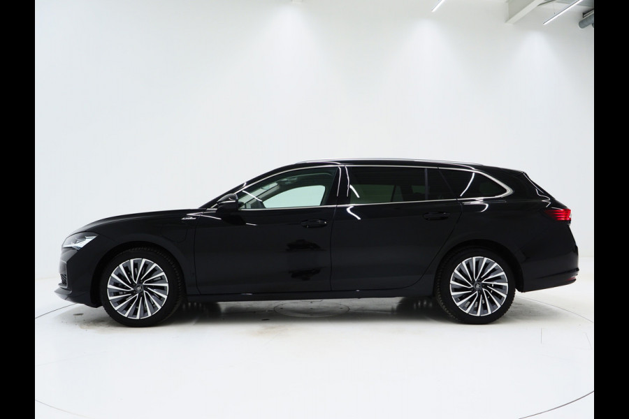 Škoda Superb Combi 1.5 TSI PHEV Laurin & Klement | Leder | Massage | HUD | Canton | Camera | Sfeerlicht | Memory | Keyless