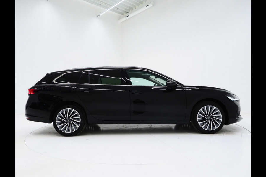 Škoda Superb Combi 1.5 TSI PHEV Laurin & Klement | Leder | Massage | HUD | Canton | Camera | Sfeerlicht | Memory | Keyless