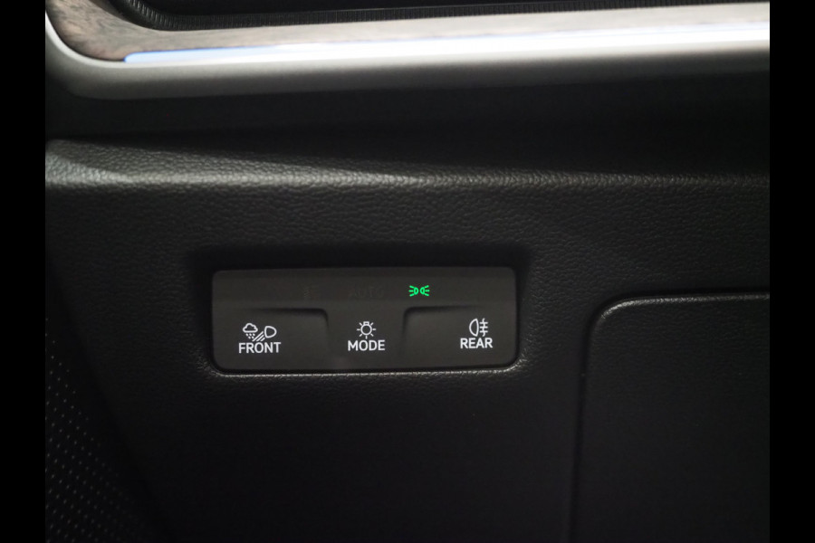 Škoda Superb Combi 1.5 TSI PHEV Laurin & Klement | Leder | Massage | HUD | Canton | Camera | Sfeerlicht | Memory | Keyless