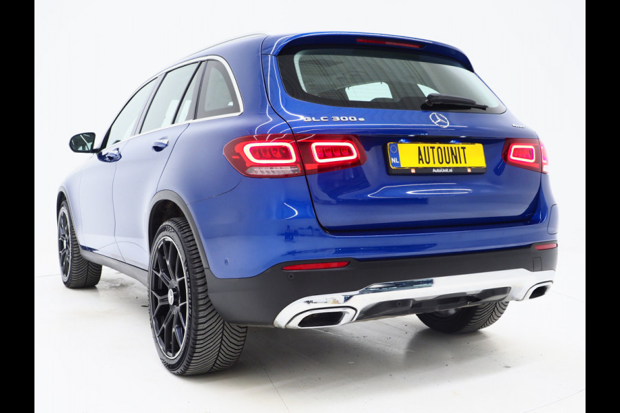Mercedes-Benz GLC 300e 4MATIC Premium Plus | Panoramadak | Trekhaak | Massage | Leder | Stoelkoeling | Sfeerlicht | Carplay