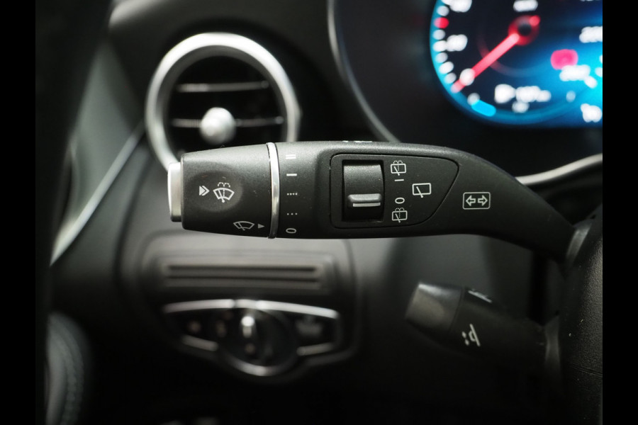 Mercedes-Benz GLC 300e 4MATIC Premium Plus | Panoramadak | Trekhaak | Massage | Leder | Stoelkoeling | Sfeerlicht | Carplay