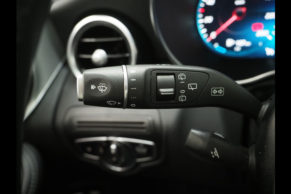 Mercedes-Benz GLC 300e 4MATIC Premium Plus | Panoramadak | Trekhaak | Massage | Leder | Stoelkoeling | Sfeerlicht | Carplay