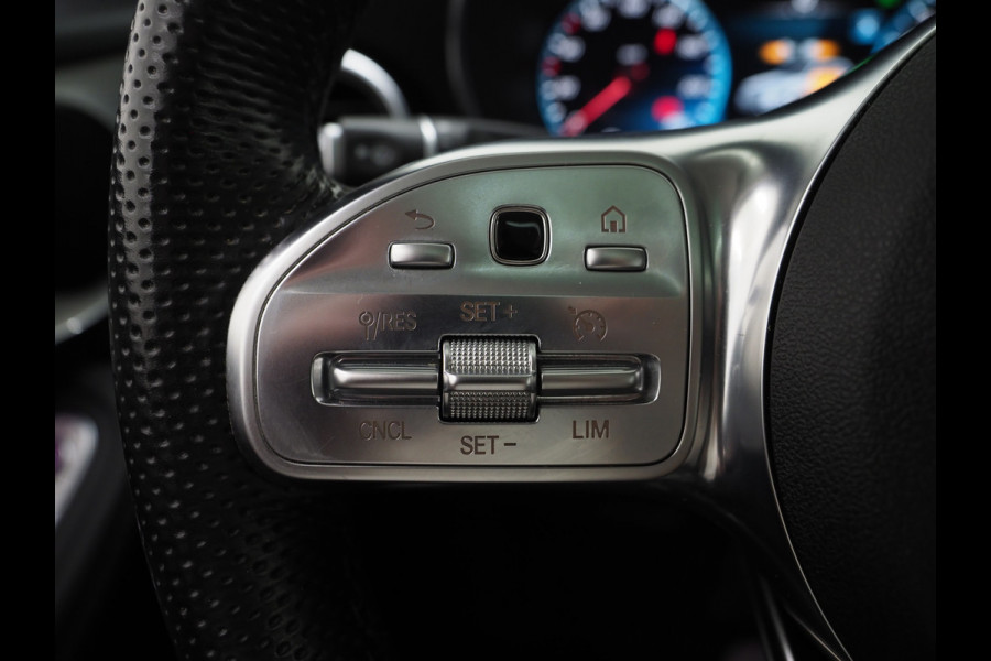 Mercedes-Benz GLC 300e 4MATIC Premium Plus | Panoramadak | Trekhaak | Massage | Leder | Stoelkoeling | Sfeerlicht | Carplay