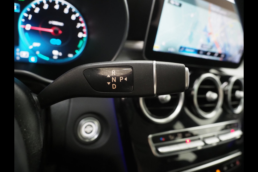 Mercedes-Benz GLC 300e 4MATIC Premium Plus | Panoramadak | Trekhaak | Massage | Leder | Stoelkoeling | Sfeerlicht | Carplay