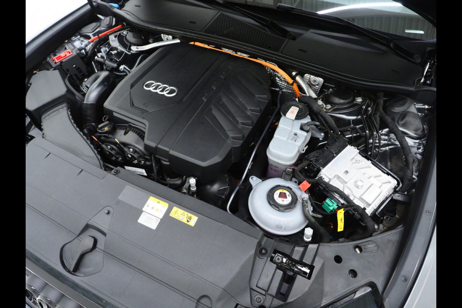 Audi A6 Avant 50 TFSI e quattro S-Line | Panoramadak | Trekhaak | Leder | Camera | Keyless | Memory | Cruise | Carplay