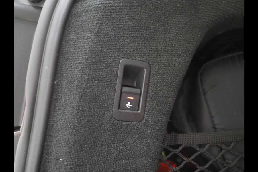 Audi A6 Avant 50 TFSI e quattro S-Line | Panoramadak | Trekhaak | Leder | Camera | Keyless | Memory | Cruise | Carplay