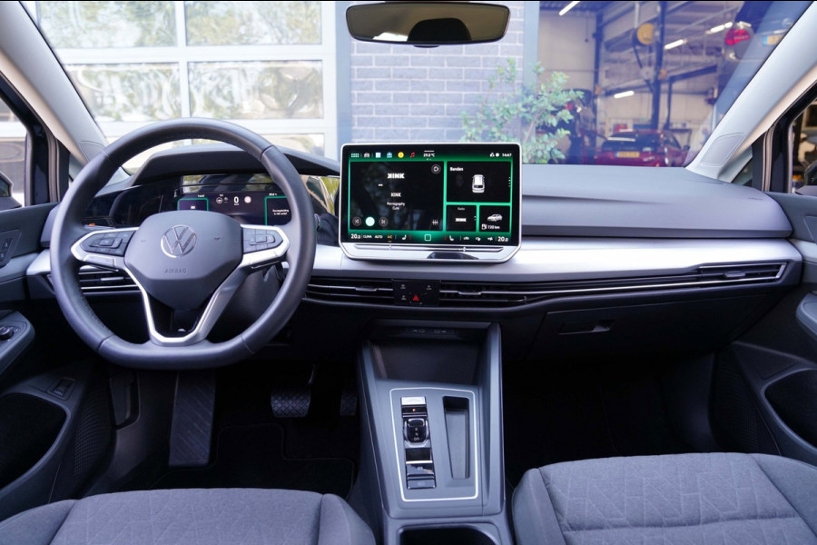 Volkswagen Golf Variant 1.5 eTSI Life Edition|Prijs rijklaar incl 12 mnd garantie|Stuur,-stoelverw Elek klep Camera Blindspot