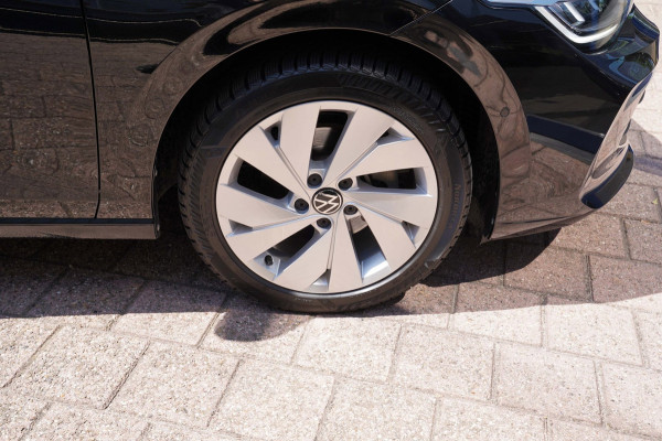 Volkswagen Golf Variant 1.5 eTSI Life Edition|Prijs rijklaar incl 12 mnd garantie|Stuur,-stoelverw Elek klep Camera Blindspot