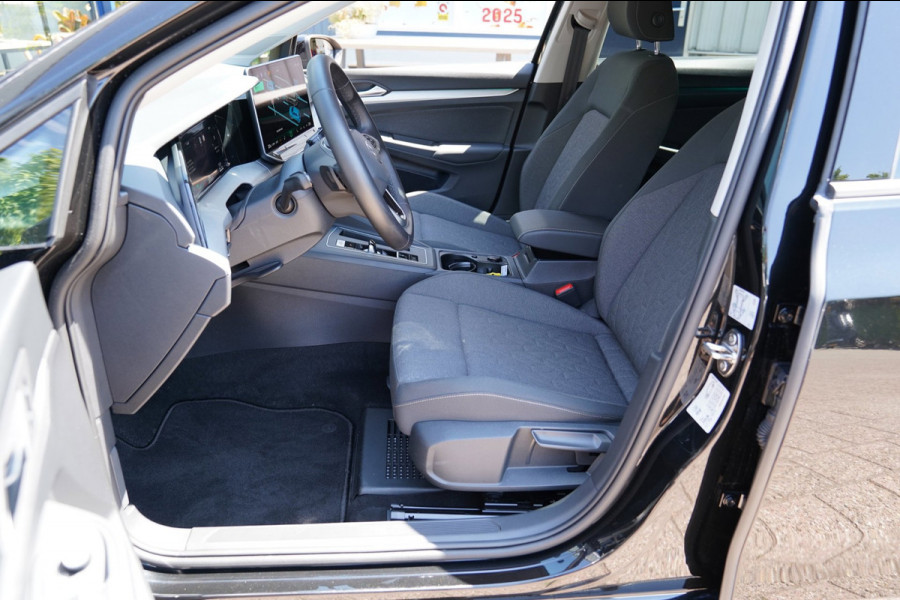 Volkswagen Golf Variant 1.5 eTSI Life Edition|Prijs rijklaar incl 12 mnd garantie|Stuur,-stoelverw Elek klep Camera Blindspot