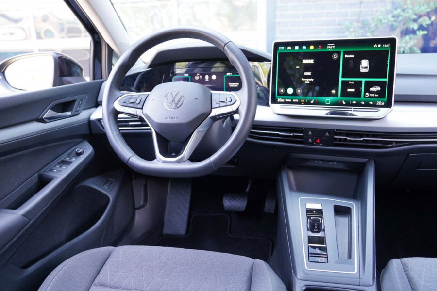Volkswagen Golf Variant 1.5 eTSI Life Edition|Prijs rijklaar incl 12 mnd garantie|Stuur,-stoelverw Elek klep Camera Blindspot