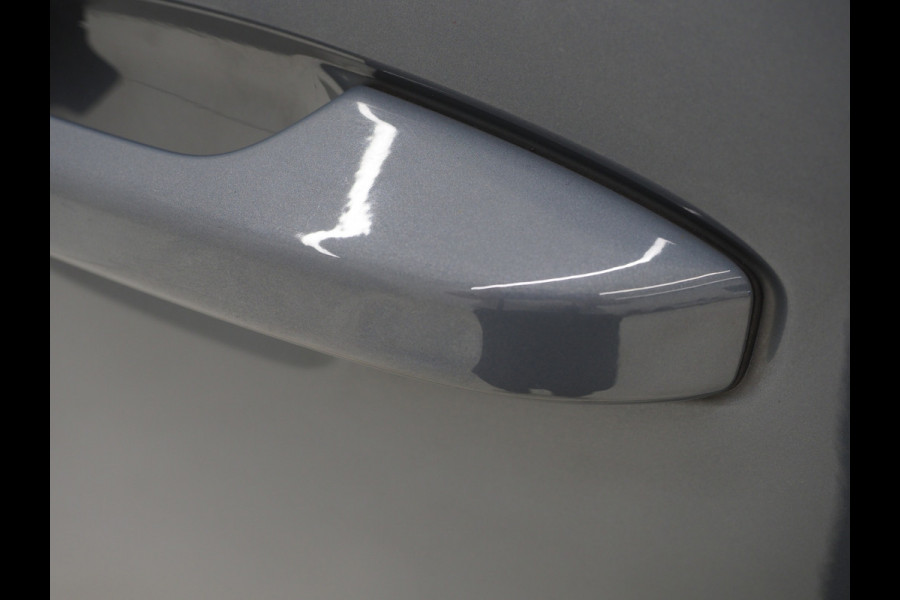 Volvo XC40 1.5 T5 Recharge R-Design | Panoramadak | Leder | Trekhaak | Harman/Kardon | Keyless | Camera | Carplay