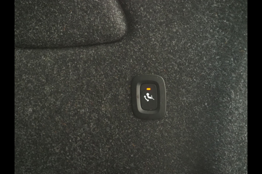Volvo XC40 1.5 T5 Recharge R-Design | Panoramadak | Leder | Trekhaak | Harman/Kardon | Keyless | Camera | Carplay