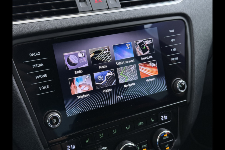 Škoda Octavia 1.0TSI 116PK Trekhaak Apple Carplay Android Navi PDC 17"LM Ecc Stoelverwarmd Cruise Control Led WLAN Bluetooth Isofix Volledig Skoda-Dealeronderhouden 1.300KG Trekgewicht 1e Eigenaar Origineel Nederlandse Auto