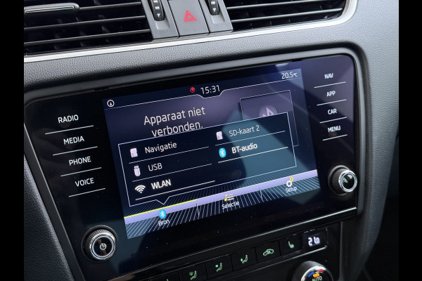 Škoda Octavia 1.0TSI 116PK Trekhaak Apple Carplay Android Navi PDC 17"LM Ecc Stoelverwarmd Cruise Control Led WLAN Bluetooth Isofix Volledig Skoda-Dealeronderhouden 1.300KG Trekgewicht 1e Eigenaar Origineel Nederlandse Auto
