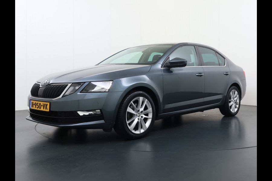 Škoda Octavia 1.0TSI 116PK Trekhaak Apple Carplay Android Navi PDC 17"LM Ecc Stoelverwarmd Cruise Control Led WLAN Bluetooth Isofix Volledig Skoda-Dealeronderhouden 1.300KG Trekgewicht 1e Eigenaar Origineel Nederlandse Auto
