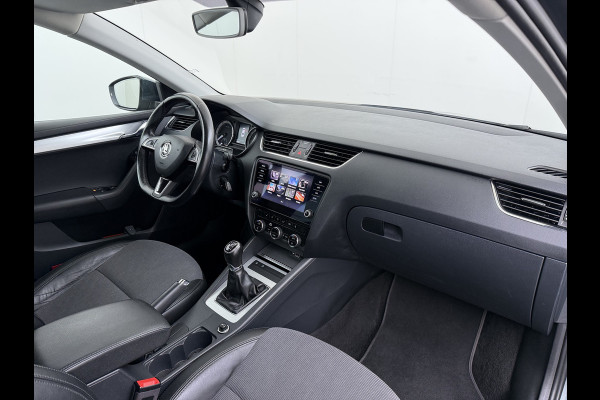 Škoda Octavia 1.0TSI 116PK Trekhaak Apple Carplay Android Navi PDC 17"LM Ecc Stoelverwarmd Cruise Control Led WLAN Bluetooth Isofix Volledig Skoda-Dealeronderhouden 1.300KG Trekgewicht 1e Eigenaar Origineel Nederlandse Auto