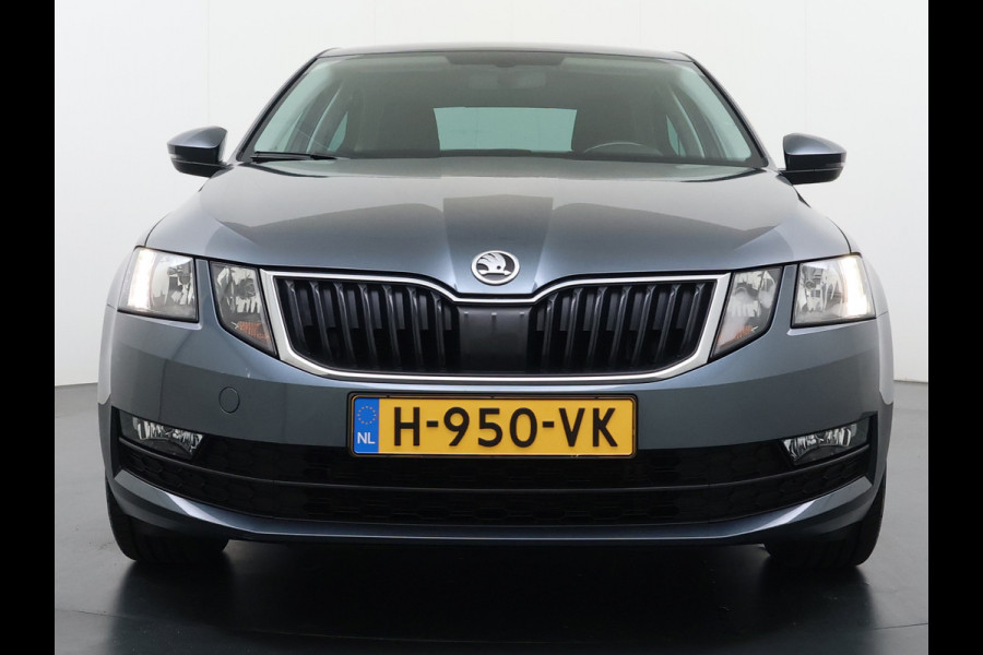 Škoda Octavia 1.0TSI 116PK Trekhaak Apple Carplay Android Navi PDC 17"LM Ecc Stoelverwarmd Cruise Control Led WLAN Bluetooth Isofix Volledig Skoda-Dealeronderhouden 1.300KG Trekgewicht 1e Eigenaar Origineel Nederlandse Auto