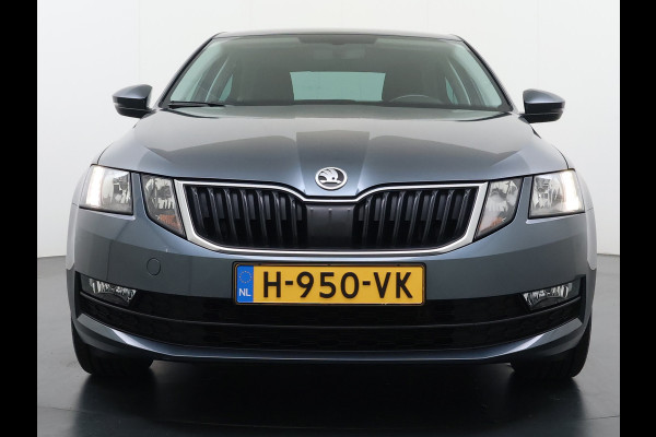 Škoda Octavia 1.0TSI 116PK Trekhaak Apple Carplay Android Navi PDC 17"LM Ecc Stoelverwarmd Cruise Control Led WLAN Bluetooth Isofix Volledig Skoda-Dealeronderhouden 1.300KG Trekgewicht 1e Eigenaar Origineel Nederlandse Auto