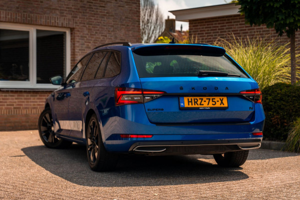 Škoda Superb Combi 1.4 TSI iV Sportline Business 218 PK Elek.Trekhaak Keyless ACC Camera 18''
