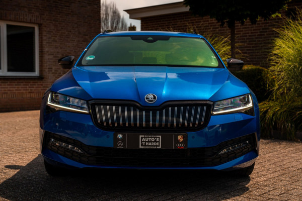 Škoda Superb Combi 1.4 TSI iV Sportline Business 218 PK Elek.Trekhaak Keyless ACC Camera 18''