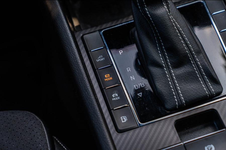 Škoda Superb Combi 1.4 TSI iV Sportline Business 218 PK Elek.Trekhaak Keyless ACC Camera 18''