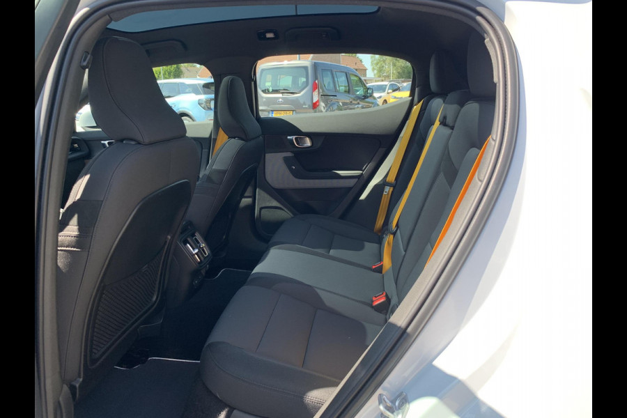 Polestar 2 Long Range Dual Motor Launch Edition 78kWh | 400pk | Elektrische Achterklep | Adaptieve Cruise Control | Panoramadak | Apple Carplay & Android Auto |