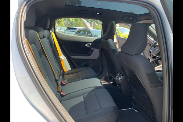 Polestar 2 Long Range Dual Motor Launch Edition 78kWh | 400pk | Elektrische Achterklep | Adaptieve Cruise Control | Panoramadak | Apple Carplay & Android Auto |