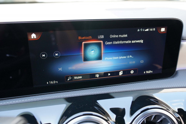 Mercedes-Benz A-Klasse 200 Business Solution AMG|Prijs rijklaar incl. 12 mnd garantie|Schuif/kanteldak Carplay PDC DAB Camera LED