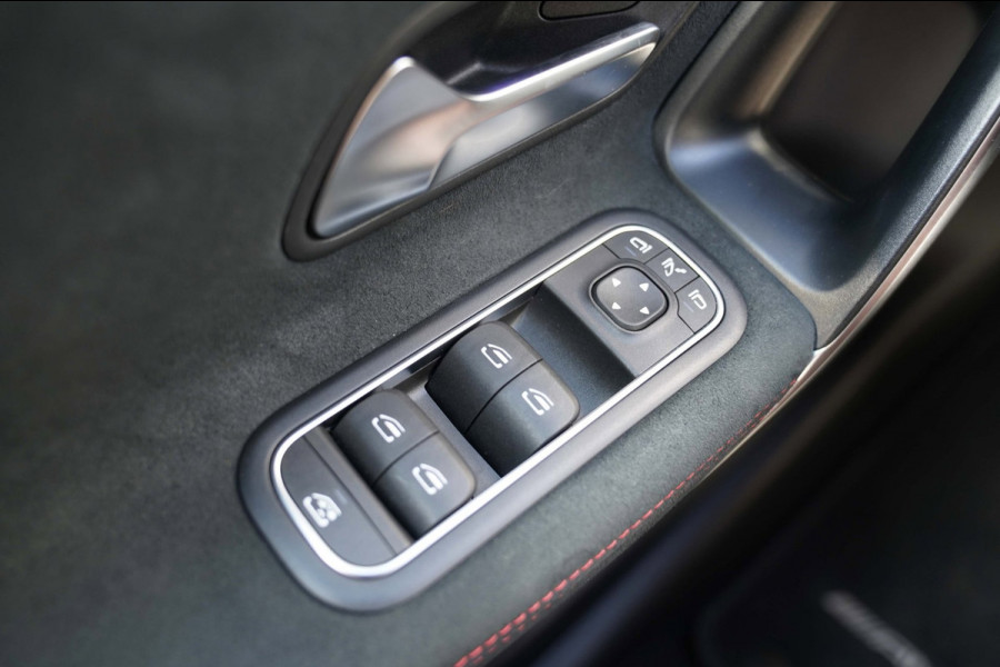 Mercedes-Benz A-Klasse 200 Business Solution AMG|Prijs rijklaar incl. 12 mnd garantie|Schuif/kanteldak Carplay PDC DAB Camera LED