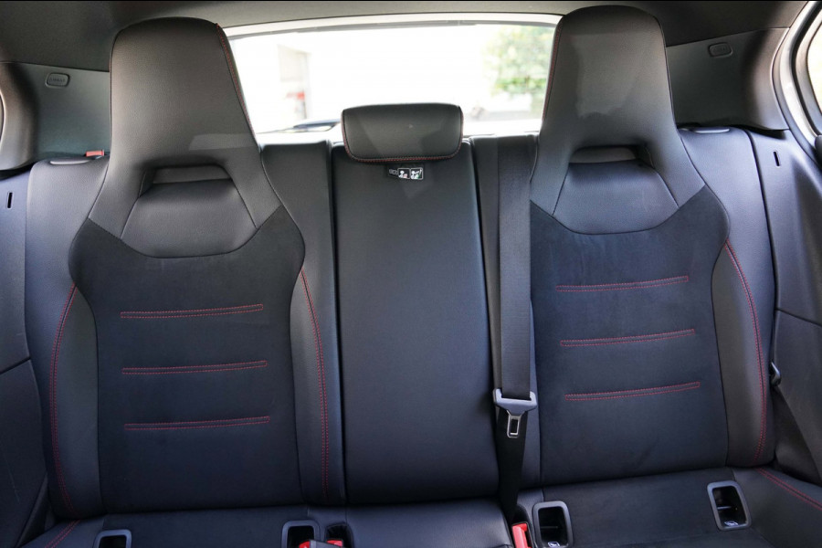 Mercedes-Benz A-Klasse 200 Business Solution AMG|Prijs rijklaar incl. 12 mnd garantie|Schuif/kanteldak Carplay PDC DAB Camera LED