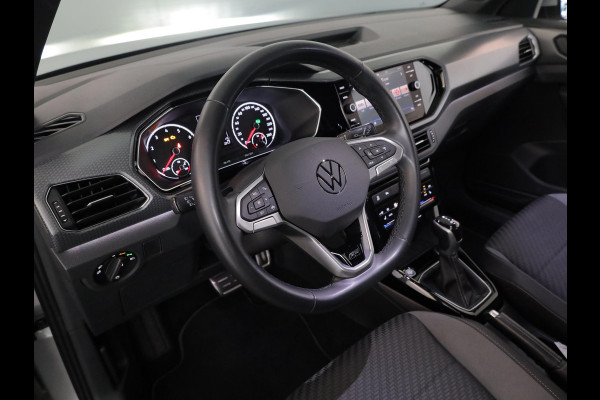 Volkswagen T-Cross 1.0 TSI R-Line 110pk DSG| Camera|  Trekhaak|Navi| 18'LM-velgen