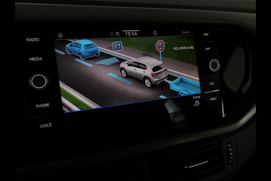 Volkswagen T-Cross 1.0 TSI R-Line 110pk DSG| Camera|  Trekhaak|Navi| 18'LM-velgen