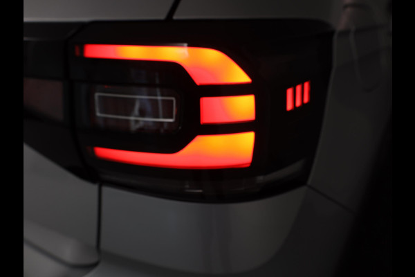 Volkswagen T-Cross 1.0 TSI R-Line 110pk DSG| Camera|  Trekhaak|Navi| 18'LM-velgen