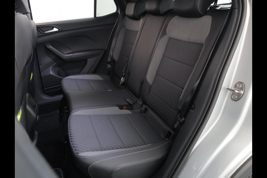 Volkswagen T-Cross 1.0 TSI R-Line 110pk DSG| Camera|  Trekhaak|Navi| 18'LM-velgen