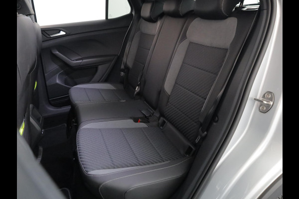 Volkswagen T-Cross 1.0 TSI R-Line 110pk DSG| Camera|  Trekhaak|Navi| 18'LM-velgen