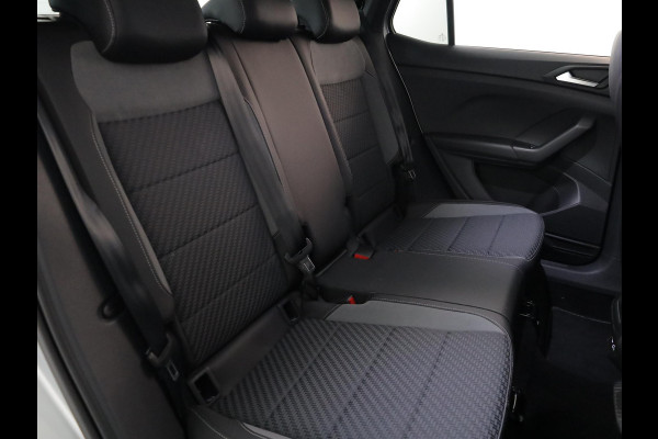 Volkswagen T-Cross 1.0 TSI R-Line 110pk DSG| Camera|  Trekhaak|Navi| 18'LM-velgen