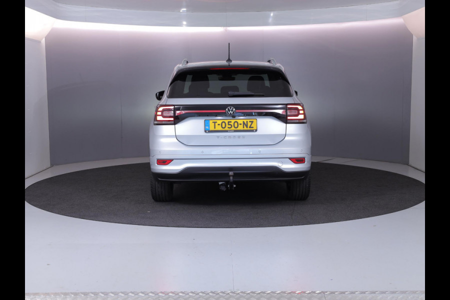Volkswagen T-Cross 1.0 TSI R-Line 110pk DSG| Camera|  Trekhaak|Navi| 18'LM-velgen