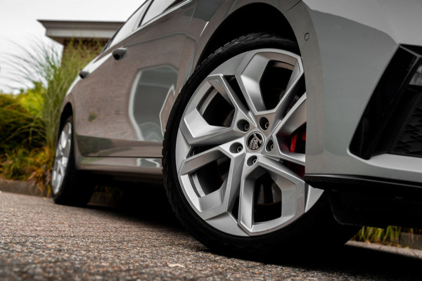 Škoda Octavia Combi 1.4 TSI RS iV PHEV Business 245 PK ACC Keyless Elek.Klep Canton Camera 19''