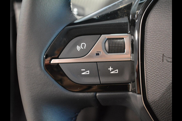 Peugeot 208 1.2 Hybrid 110 e-DCS6 Allure | Navigatie | Camera