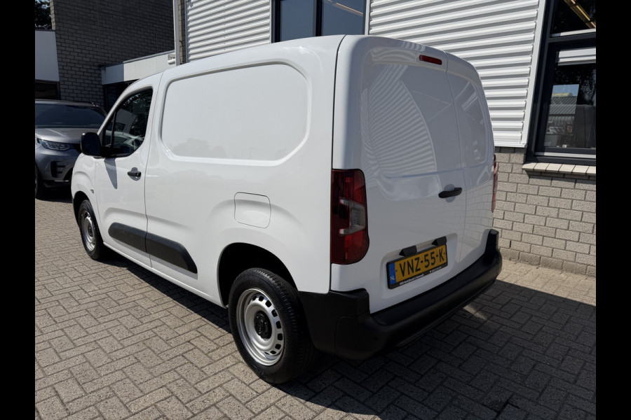 Peugeot Partner 1.2 PureTech Premium / vaste prijs rijklaar € 11.750 ex btw / lease vanaf € 198 / airco / cruise control / pdc achter / navigatie / raam in de schuifdeur / euro 6 !