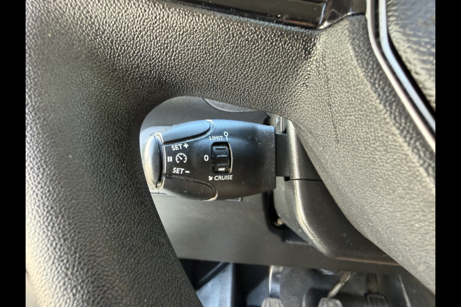 Peugeot Partner 1.2 PureTech Premium / vaste prijs rijklaar € 11.750 ex btw / lease vanaf € 198 / airco / cruise control / pdc achter / navigatie / raam in de schuifdeur / euro 6 !