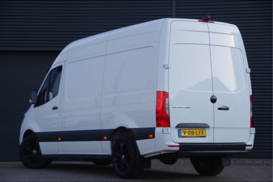 Mercedes-Benz Sprinter 319 3.0 V6 L2H2 3P, AUT. LED, 3.5T TREKHAAK, STANDKACHEL, STOELVERWARMING, CAMERA, CRUISE, LEDER STUUR, NAVI BY APPLE CARPLAY
